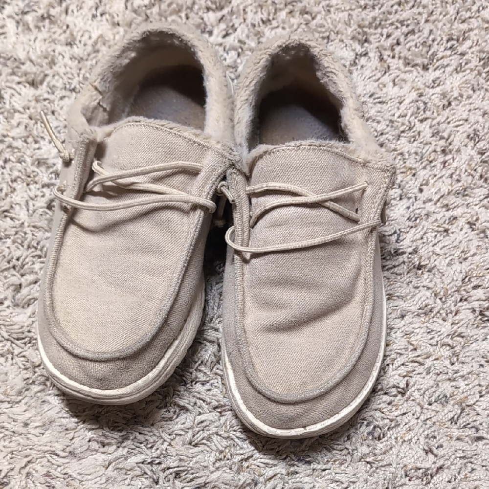 Hey Dude Women's Tan Flats